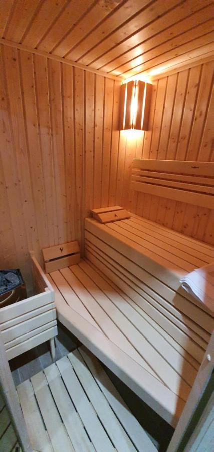Apartman Nerudovka D 104, Finska Sauna, Garazove Stani Loučná pod Klínovcem Екстериор снимка