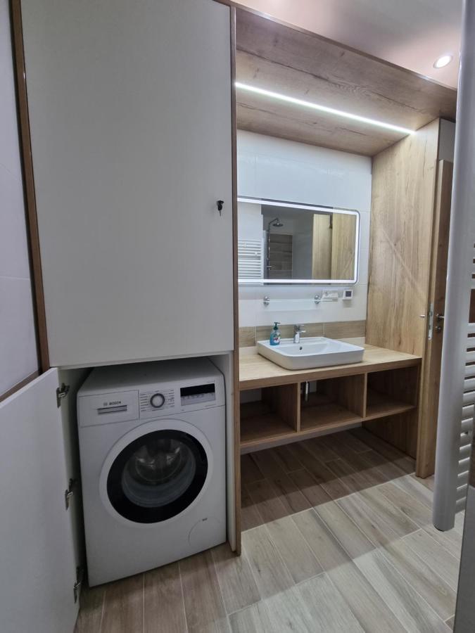 Apartman Nerudovka D 104, Finska Sauna, Garazove Stani Loučná pod Klínovcem Екстериор снимка